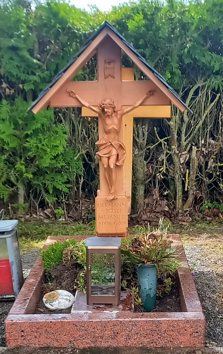 Simon Grabmale GmbH, Hochstr. 2 in Ettringen