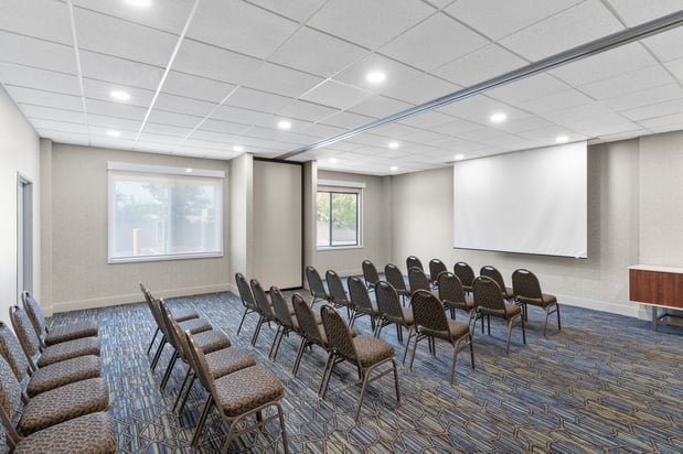 Images Holiday Inn Express & Suites Coralville by IHG