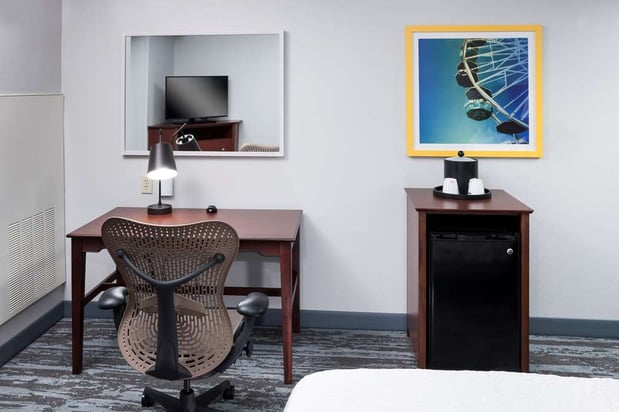 Images Hampton Inn & Suites Oklahoma City-Bricktown