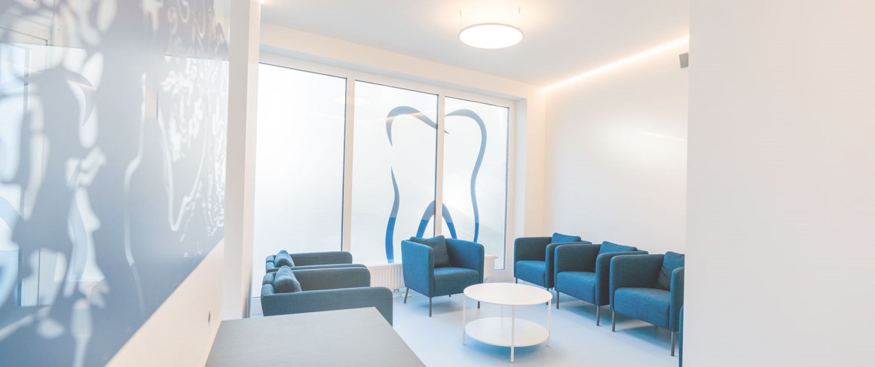 Dr. med. dent. Jörg Schneeweiß, Hauptplatz 11 in Oberwart