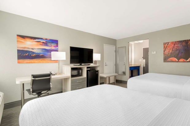 Images Best Western Plus Magnolia Inn & Suites