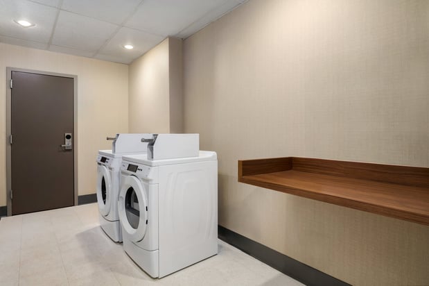 Images Holiday Inn Express & Suites Bentonville by IHG