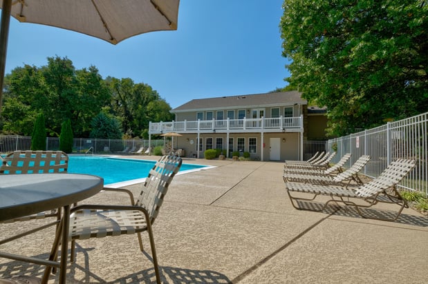 Images Forest Woods Apartments