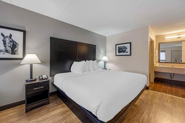 Images Best Western Shelbyville Inn and Suites Celebration Inn
