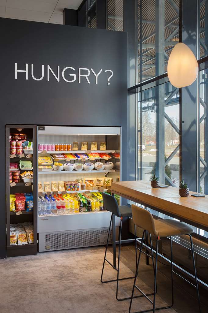 Images Park Inn by Radisson Oslo Airport Hotel West