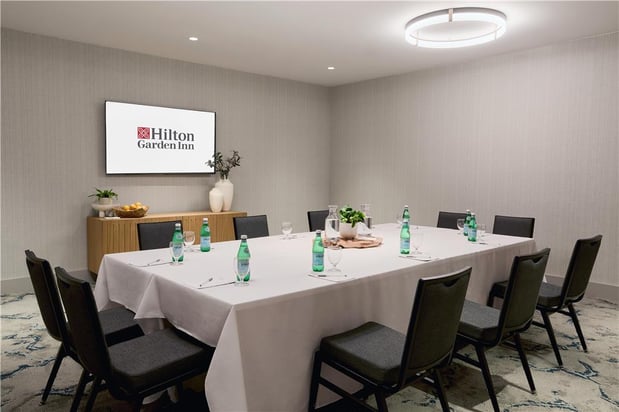 Images Hilton Garden Inn LAX Los Angeles Airport