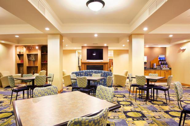 Images Holiday Inn Express & Suites Chicago South Lansing, an IHG Hotel