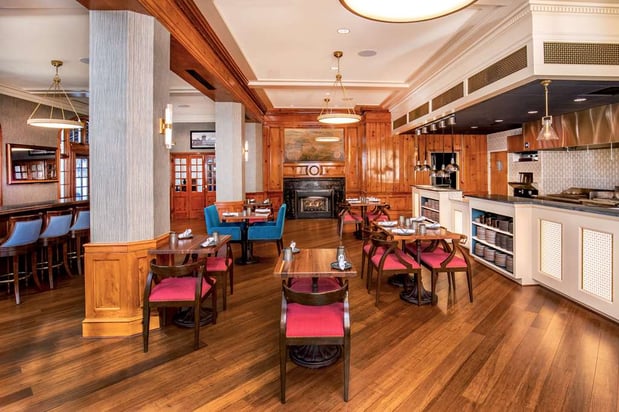 Images The Hotel Roanoke & Conference Center, Curio Collection by Hilton
