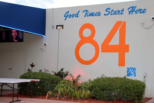 Images Marina 84 Sports Bar & Grill