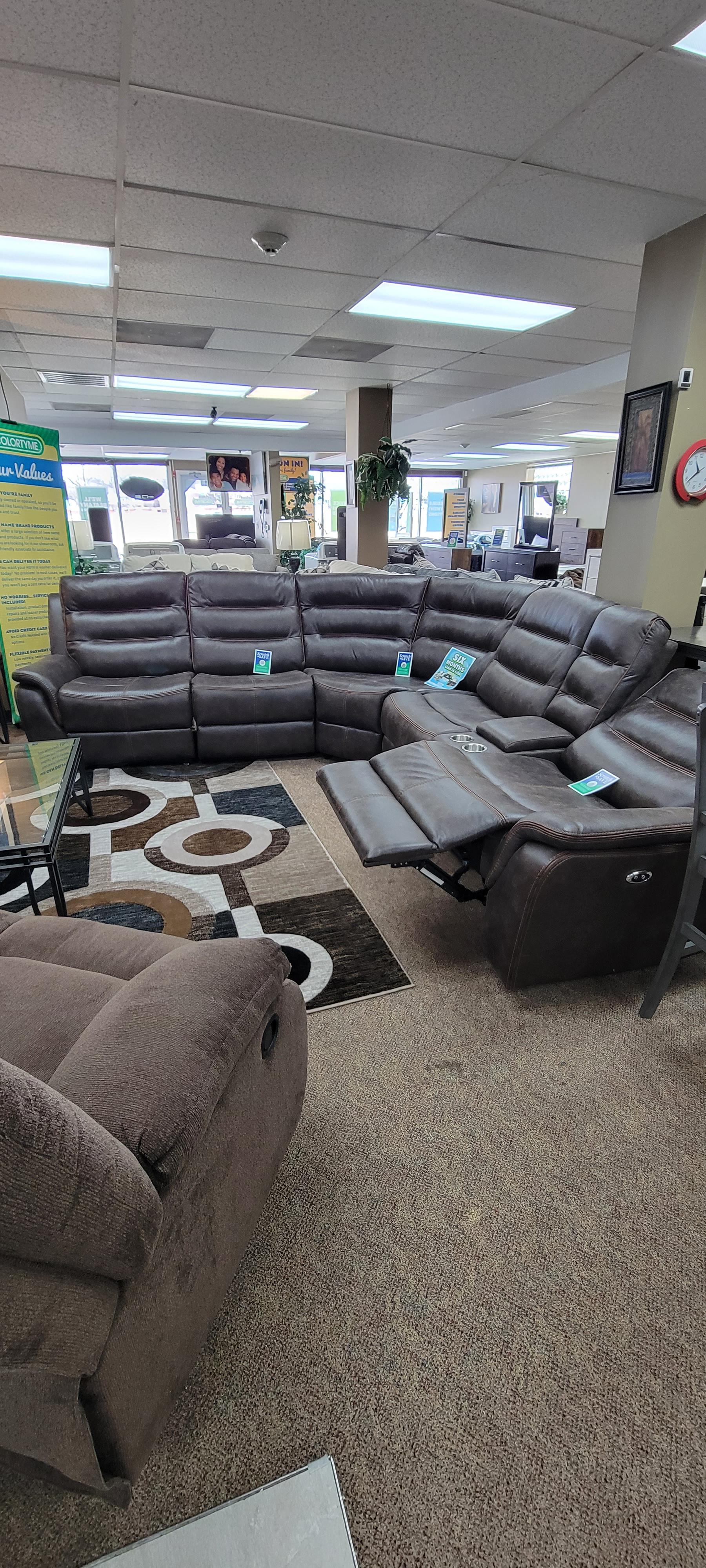 Looking for that elegant and comfortable reclining set ?