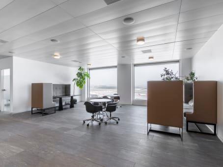 Zürich, Flughafen, Hotelstrasse 1 in Zürich