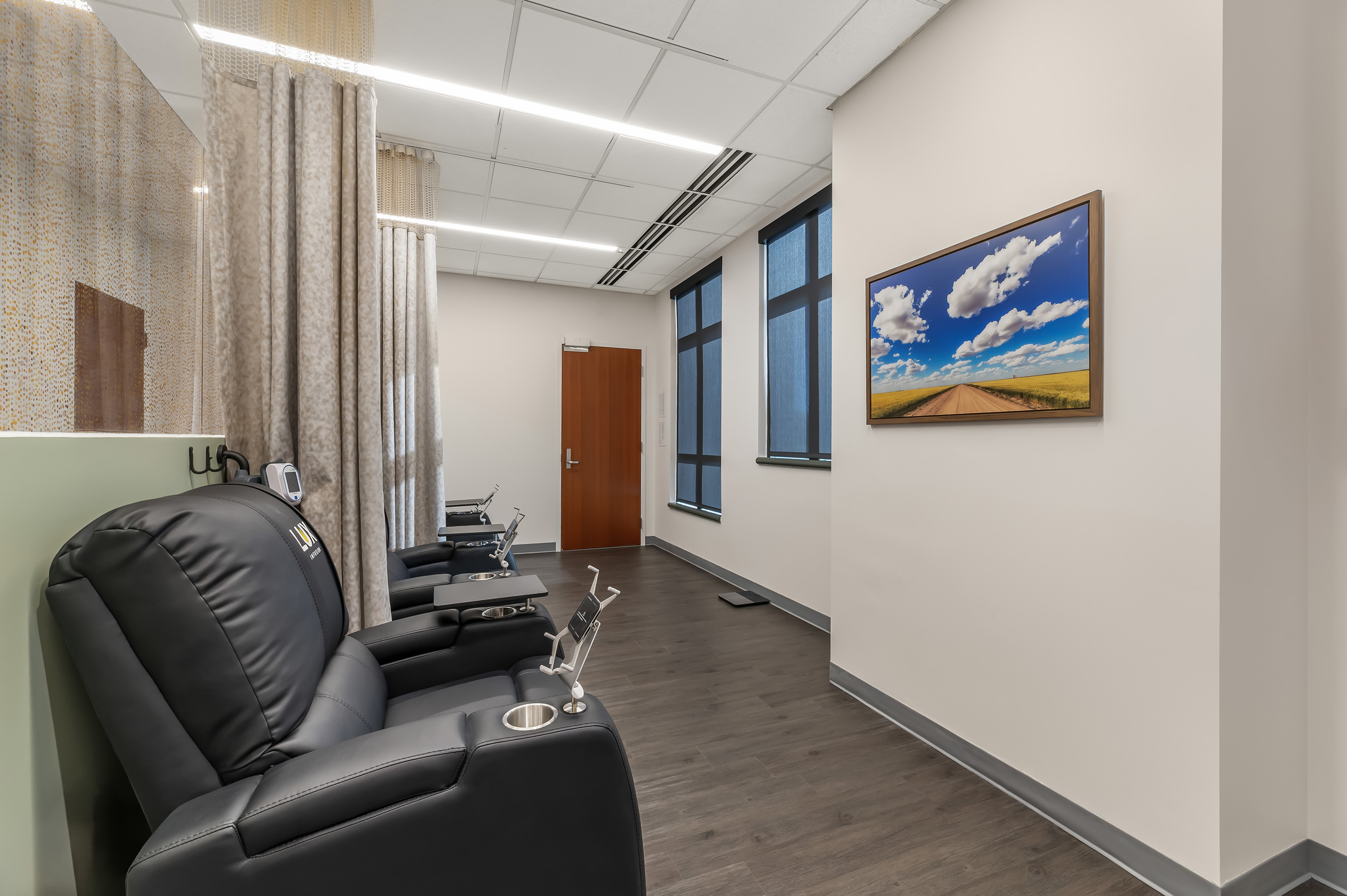 LUX Infusion (Overland Park): Infusion Chairs 