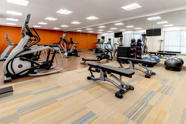 Images Holiday Inn Express & Suites Milwaukee – West Allis by IHG