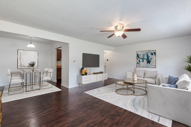 Images Creek Hill Apartment Homes