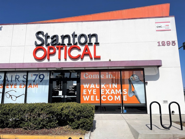 Images Stanton Optical