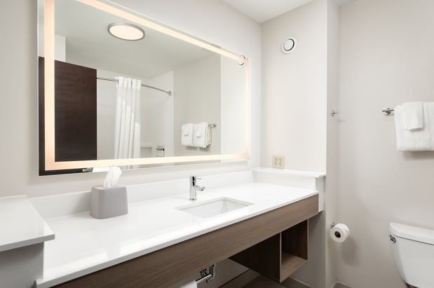 Images Holiday Inn Express & Suites Newport South by IHG