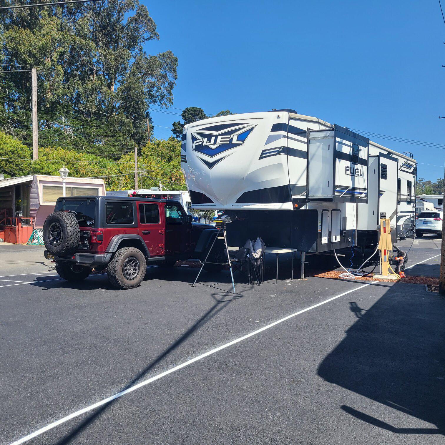 Treasure Island Mobile Home & RV Park is proud to host construction workers on short-term or long-term projects. If you expect to be in the San Francisco area for work for a short stint, you'll find that our RV Park has some of the most affordable rates on the peninsula.