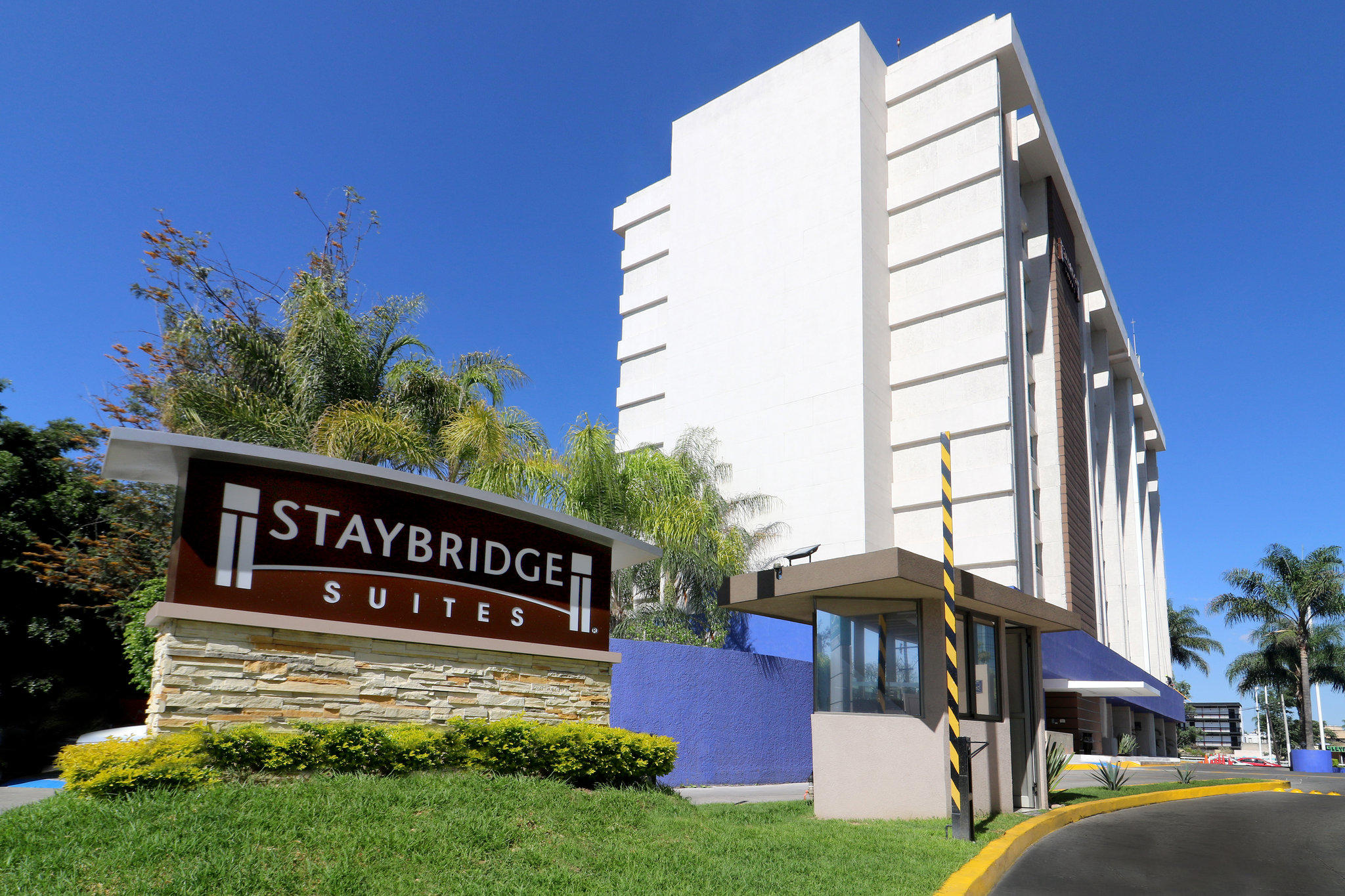 Images Staybridge Suites Guadalajara Expo, an IHG Hotel