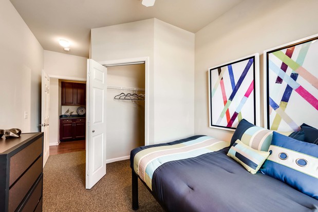 Images Maverick Place Apartments