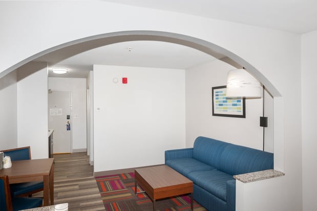 Images Holiday Inn Express & Suites Stroudsburg-Poconos by IHG