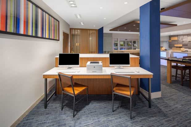 Images Holiday Inn Express & Suites Chico by IHG