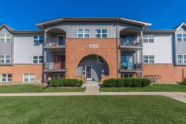 Images London Square & Blue Spruce Apartments