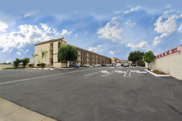 Images Best Western Surf City