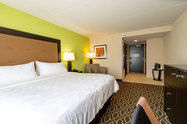 Images Holiday Inn Murfreesboro by IHG
