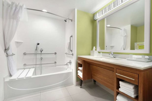 Images Home2 Suites by Hilton Milwaukee Airport