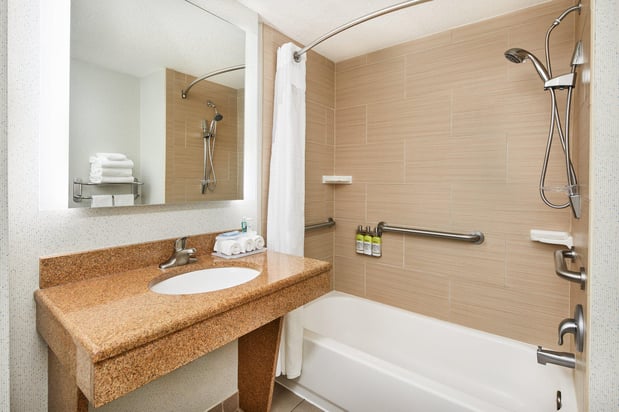 Images Holiday Inn Express & Suites Jacksonville SE- Med Ctr Area by IHG