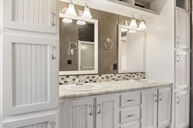 Images Moore Home & Ranch Realty