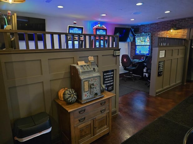 Images Lucky 7's Lounge Video Gaming & Slots