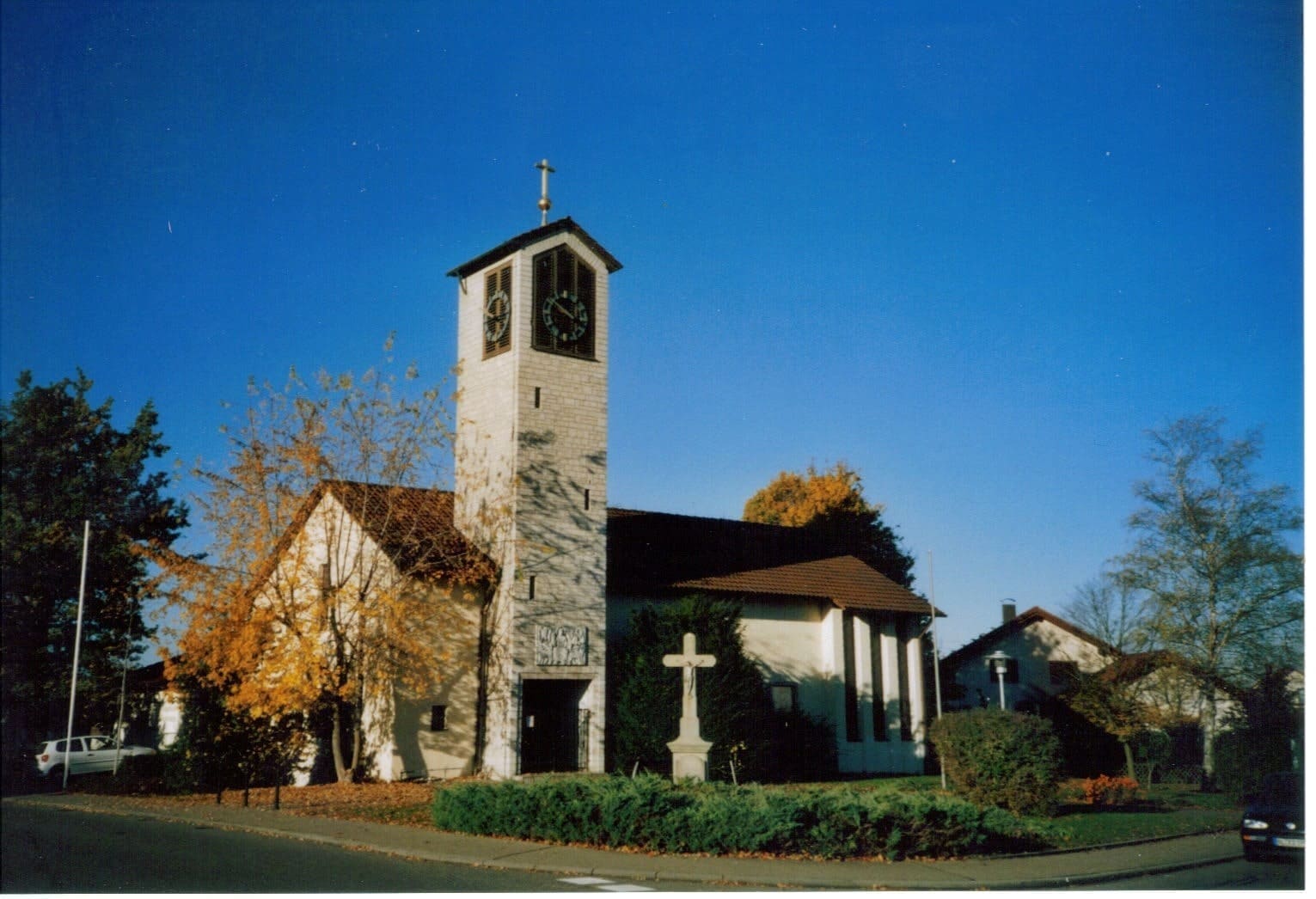 Christuskirche - Evangelische Kirchengemeinde Bisingen, Raichbergstraße 28 in Bisingen