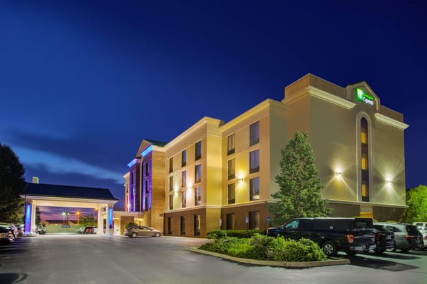 Images Holiday Inn Express & Suites Fort Wayne by IHG