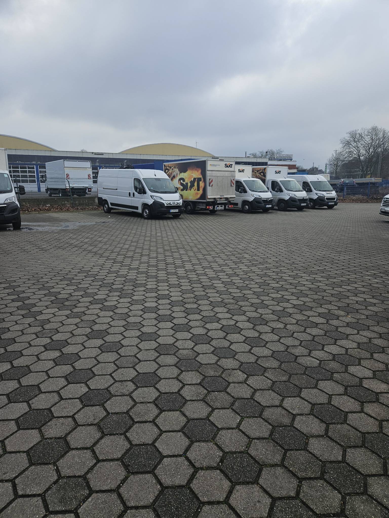 SIXT Truck Center Dortmund, Evinger Straße 21 in Dortmund