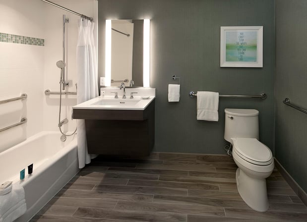 Images Crowne Plaza Ventura Beach by IHG