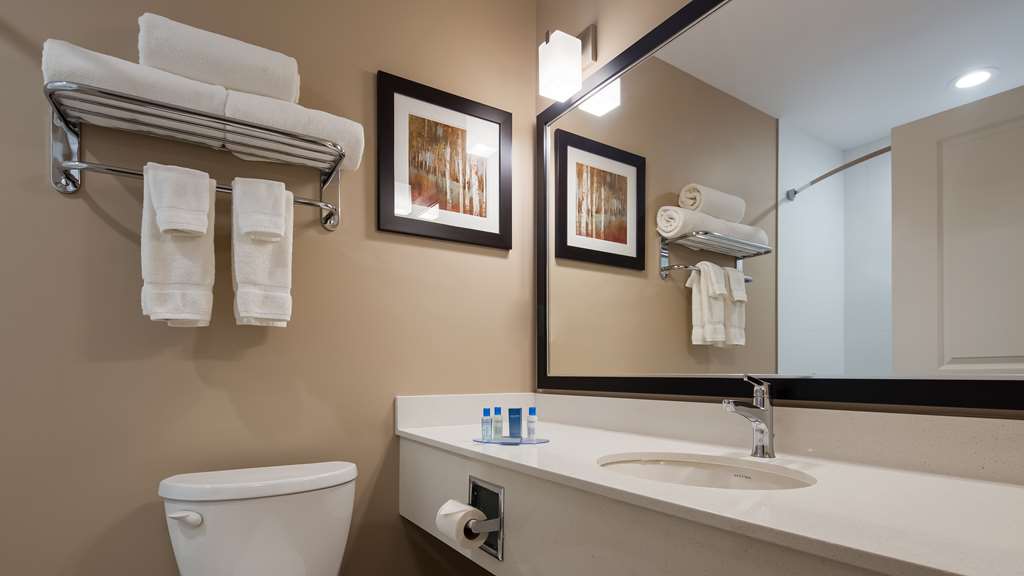 Guest Bathroom Best Western Plus Merritt Hotel Merritt (250)378-0700