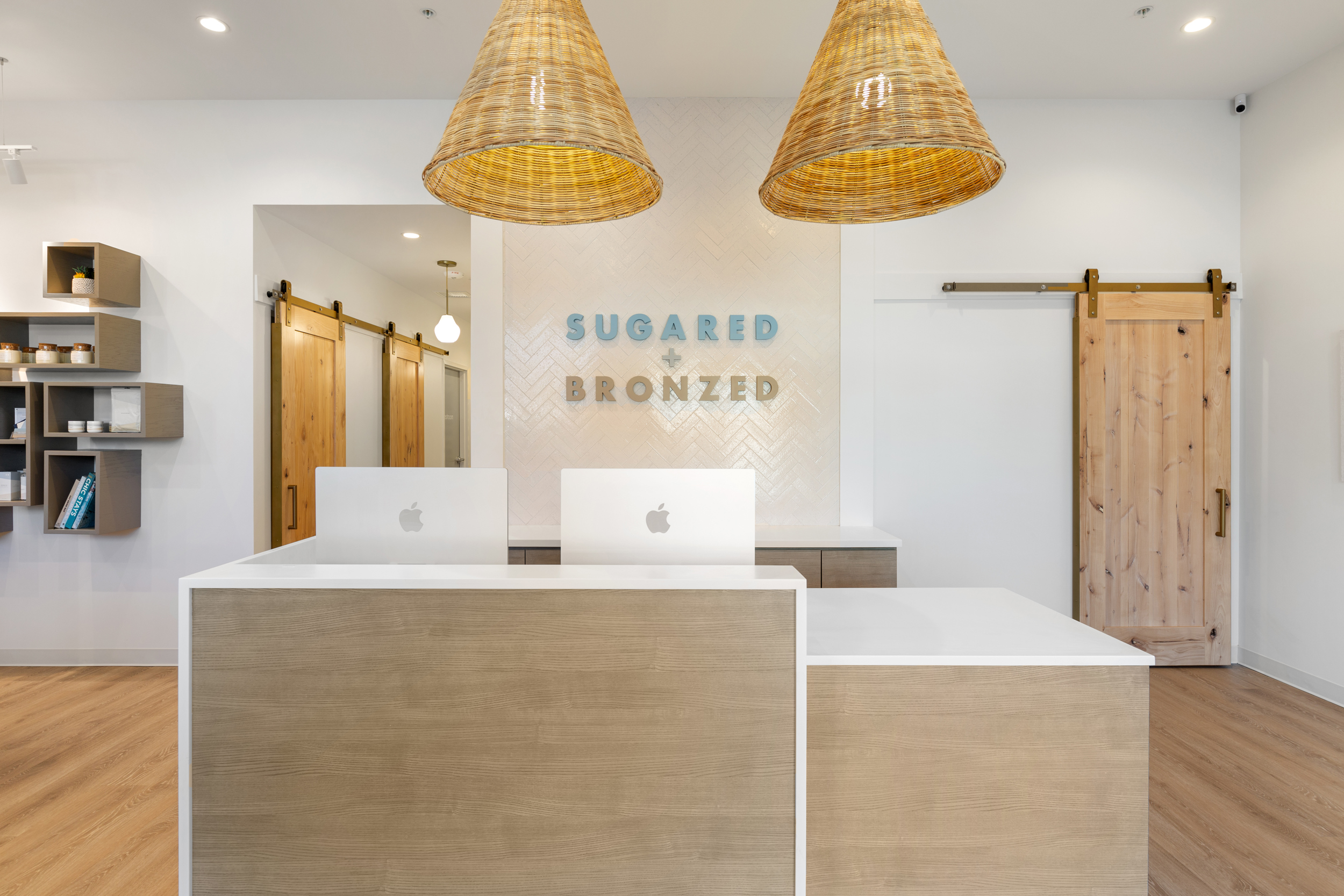 SUGARED + BRONZED (Addison) Image