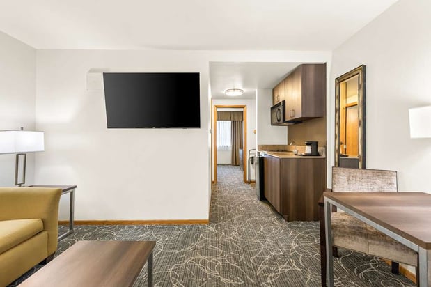 Images Best Western West Towne Suites