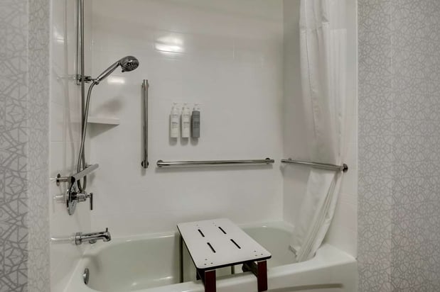 Images Hampton Inn & Suites St. Louis-Edwardsville
