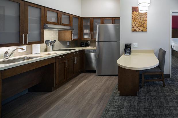 Images Staybridge Suites Phoenix – Biltmore Area by IHG