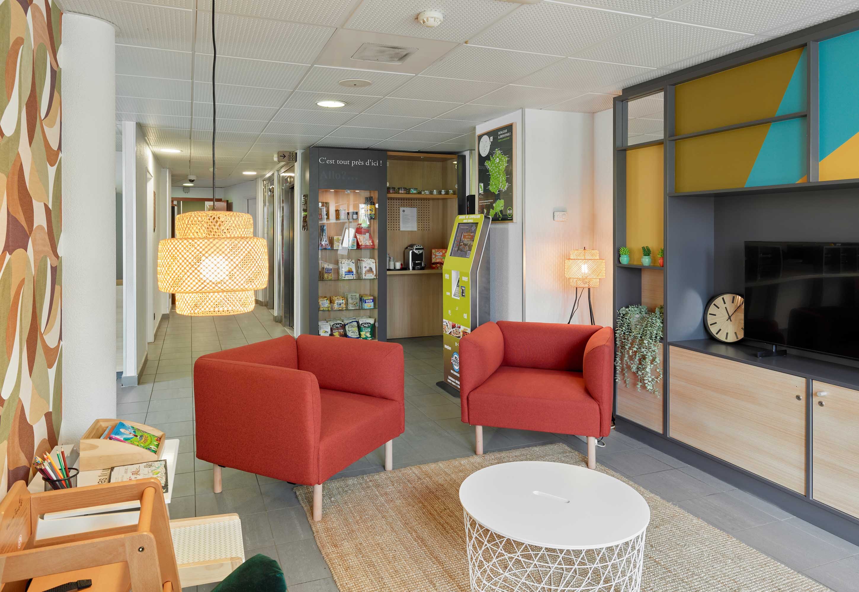 B&B HOTEL Paris Romainville Noisy-Le-Sec