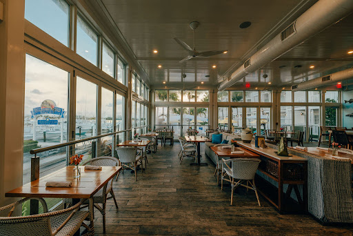Yellowfin Bar & Kitchen Image