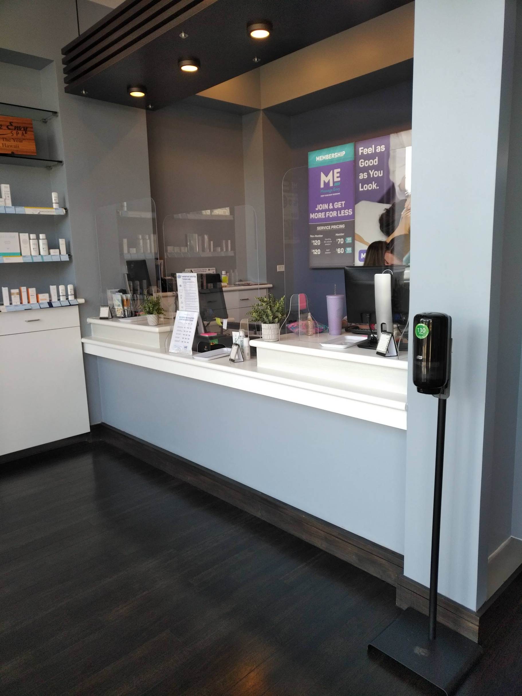 View of front desk at Massage Envy Pearl Highlands Center.