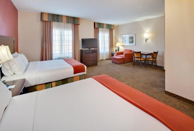 Images Holiday Inn Express & Suites Pleasant Prairie / Kenosha, an IHG Hotel