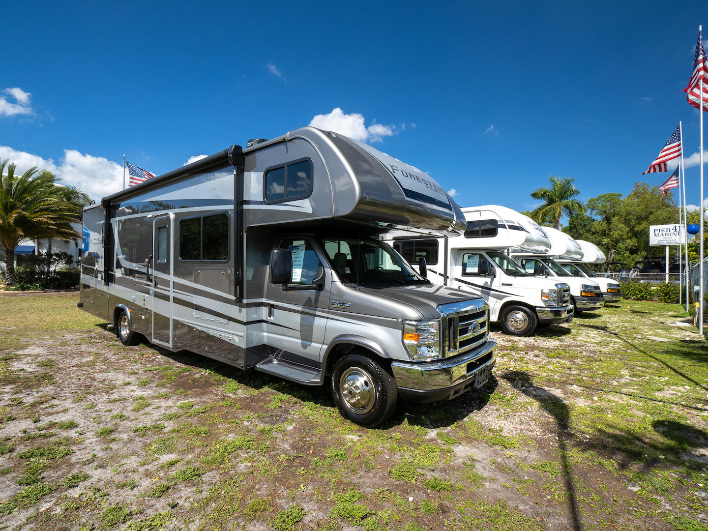 RV One Superstores Fort Myers Photo