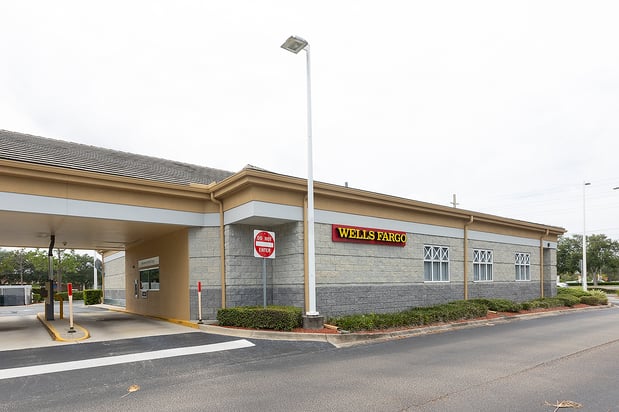 Images Wells Fargo Bank