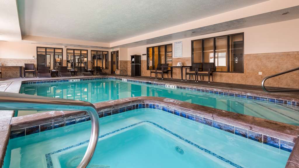 Pool Best Western Plus Airport Inn & Suites Salt Lake City (801)428-0900