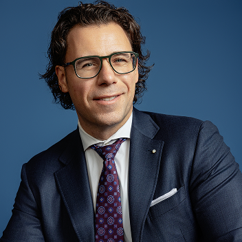 Devin St Louis headshot.