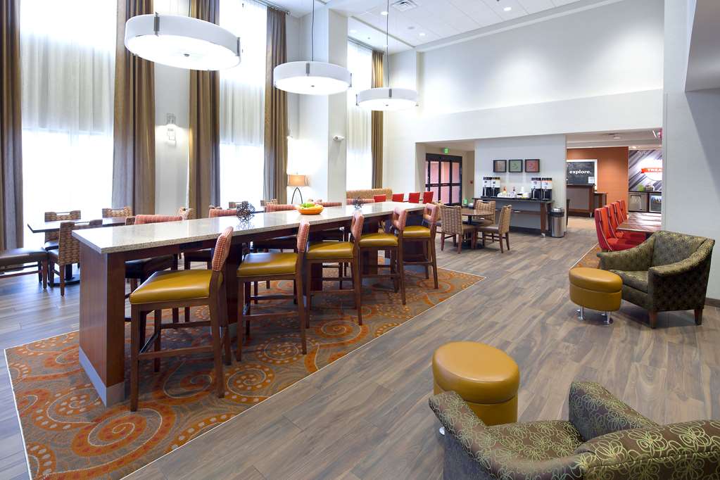Hampton Inn & Suites Page - Lake Powell